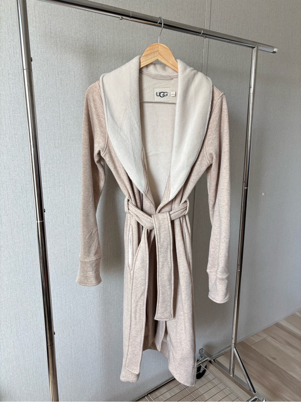 UGG Women's Light Beige Plush Shawl-Collar Robe